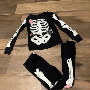 Carter’s Girls Skeleton Pajamas Size 8